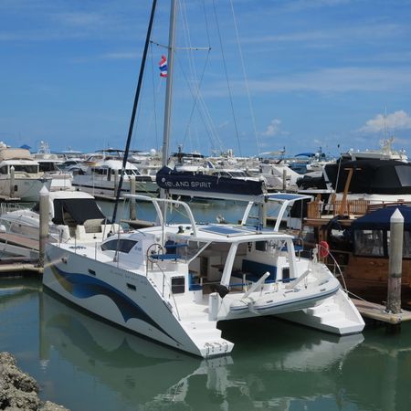 Island Spirit 410 | Fortunate Sun