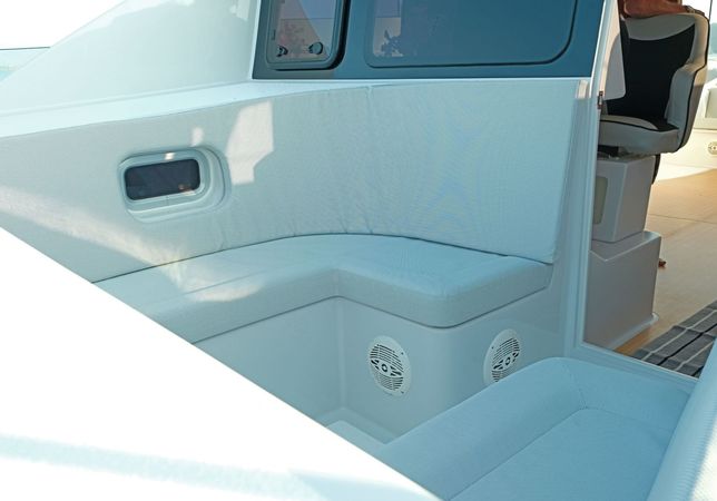 Stealth 38 | Hot Chilli