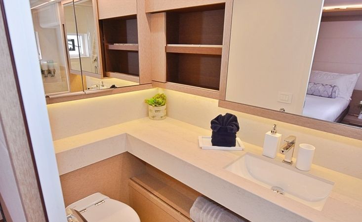 Lagoon Seventy 7 | Twin Flame