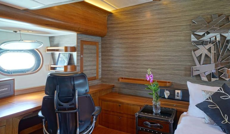 Pithak Shipyard 104 | Silver Lining