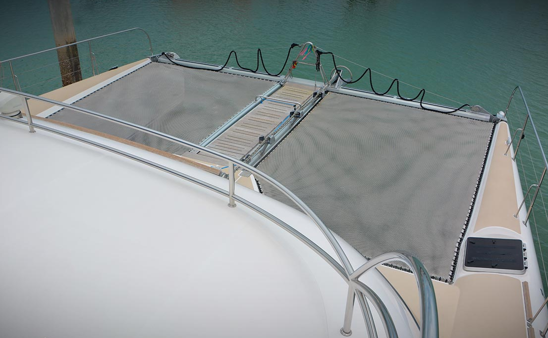 Serenity 73 | White Swan