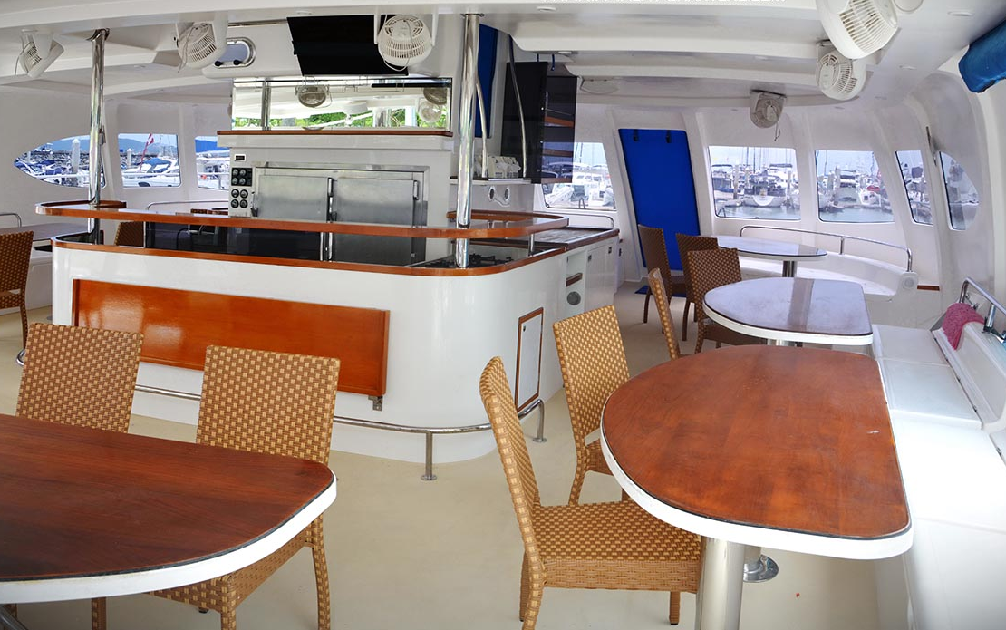 Serenity 73 | White Swan