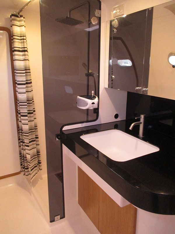 Serenity 73 | White Swan