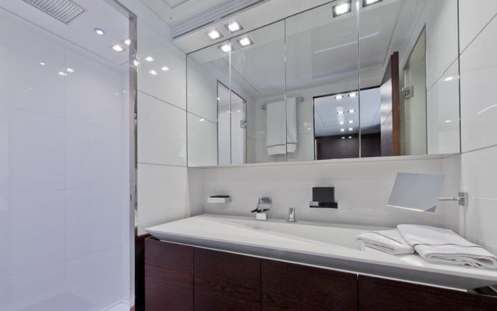 AB yachts AB 116 | Five Waves