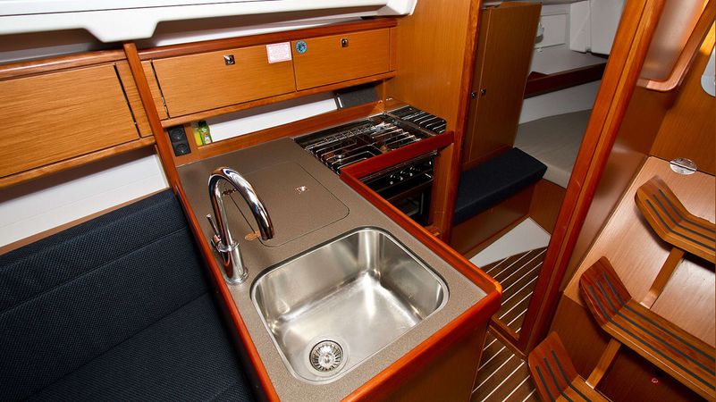Bavaria Cruiser 34 | Artina