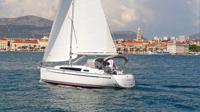 Bavaria Cruiser 34 | Artina