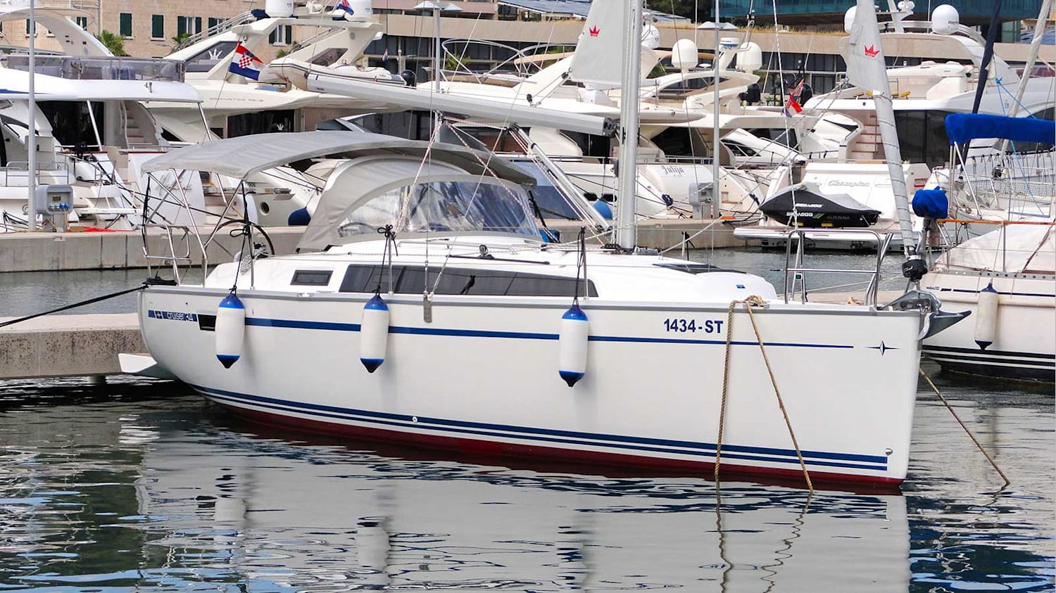 Bavaria Cruiser 34 | Artina