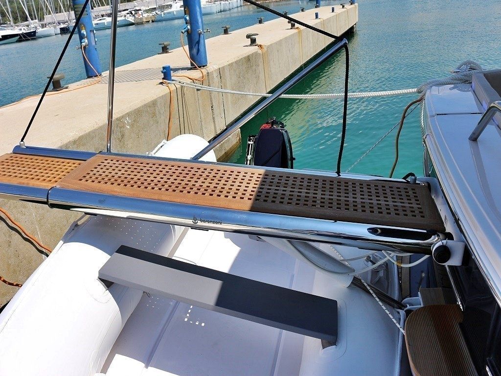 SAS Vektor 44 | Roberta