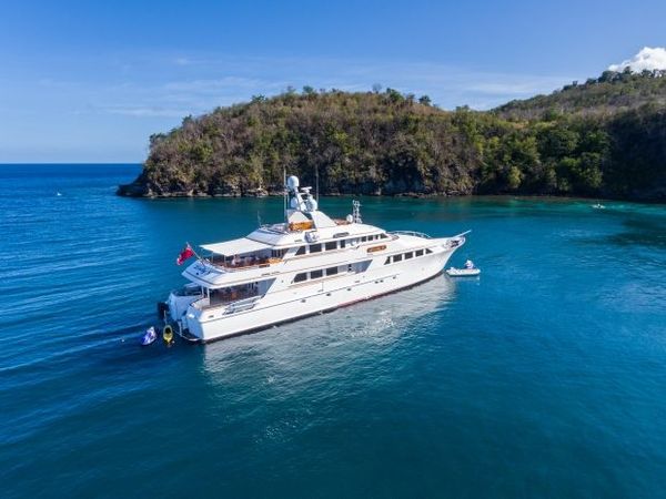 Palmer Johnson 142 | Lady J