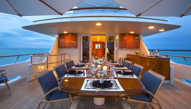 Palmer Johnson 142 | Lady J