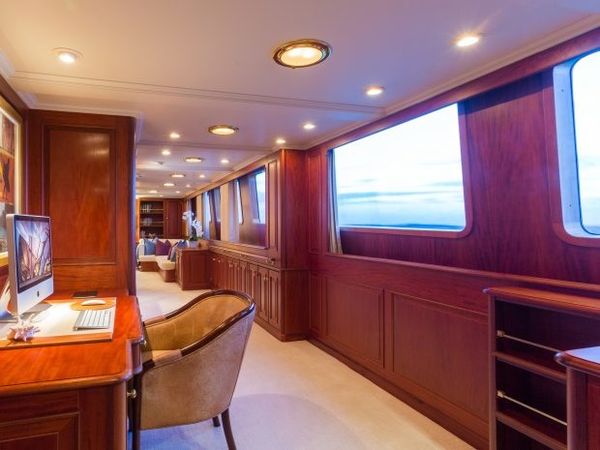 Palmer Johnson 142 | Lady J