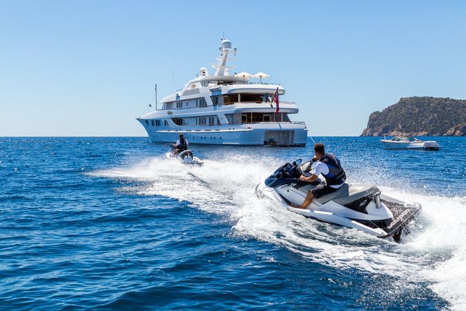 Feadship 213 | Callisto