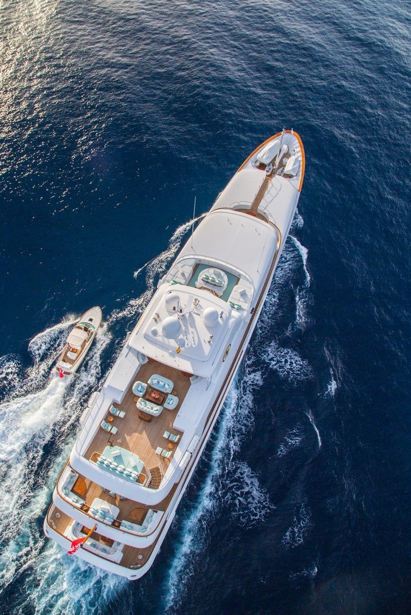 Feadship 213 | Callisto