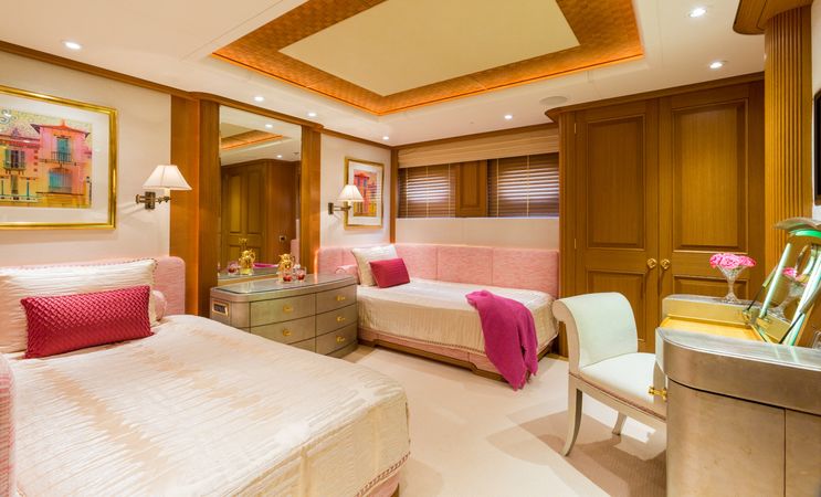 Feadship 213 | Callisto