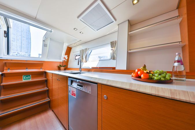 Lagoon 620 | Jyohana