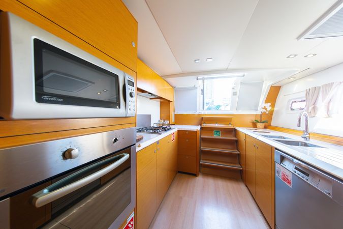 Lagoon 620 | Jyohana