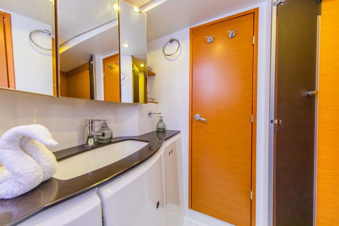 Lagoon 620 | Jyohana