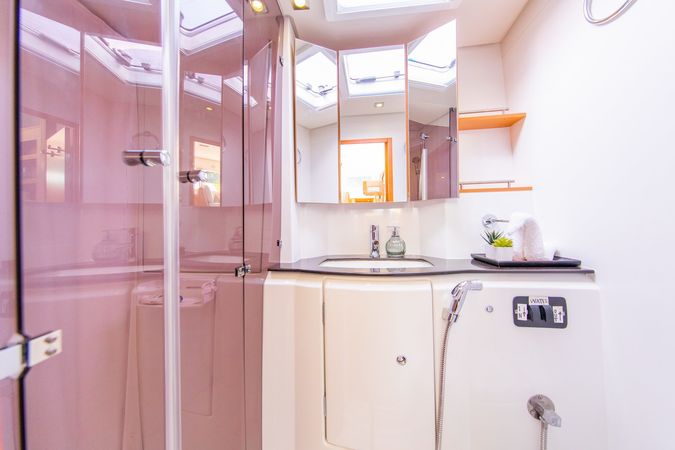 Lagoon 620 | Jyohana