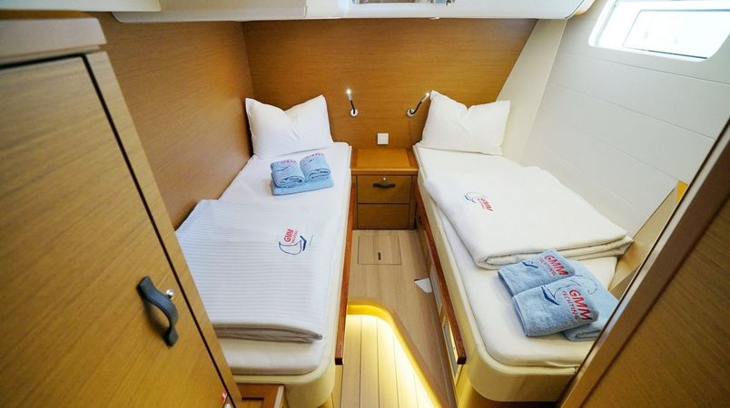 Jeanneau 64 | Freedom