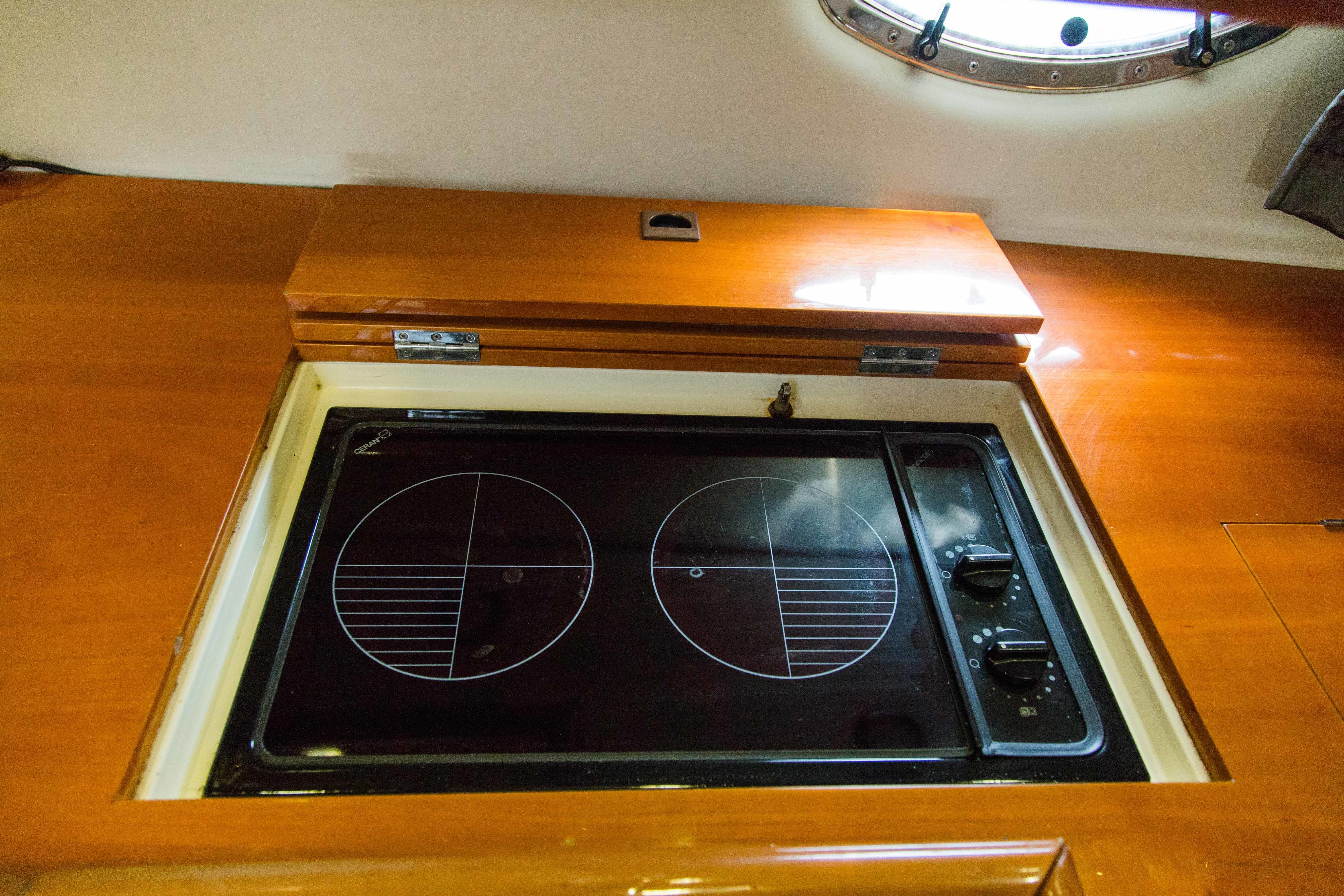 Sunseeker 47 | Aeon Flux