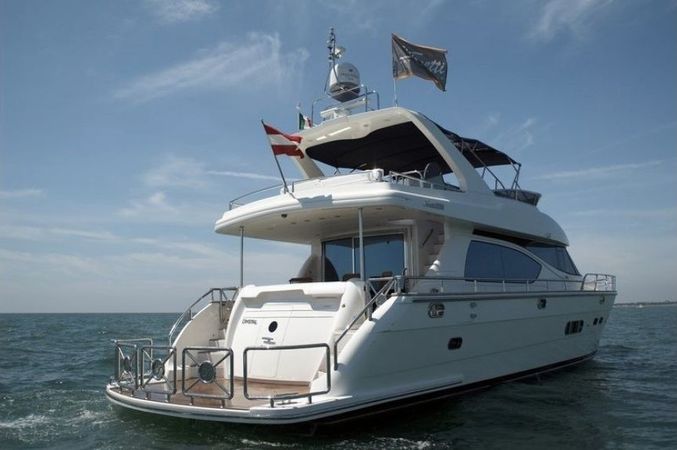 Yaretti 2210 | Mira Mare