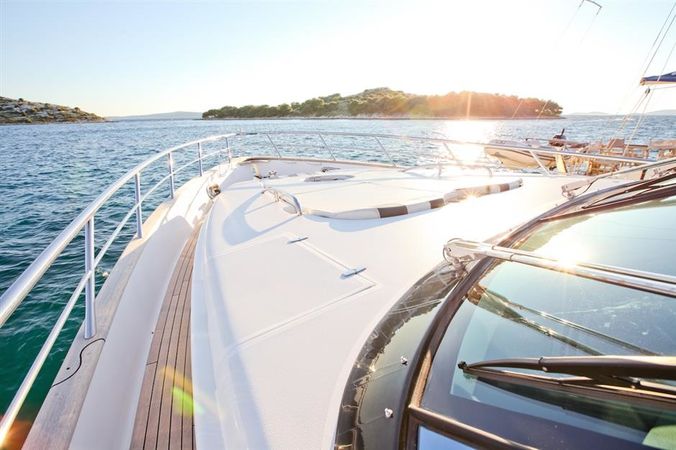 Yaretti 2210 | Mira Mare