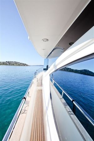 Yaretti 2210 | Mira Mare