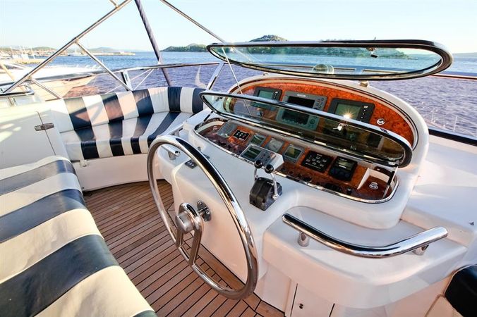 Yaretti 2210 | Mira Mare