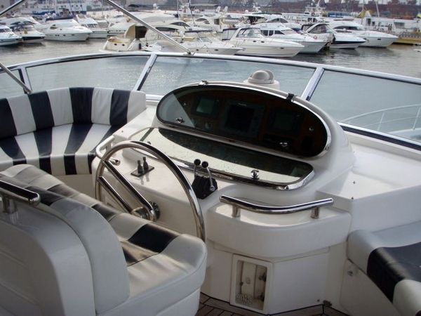 Yaretti 2210 | Mira Mare