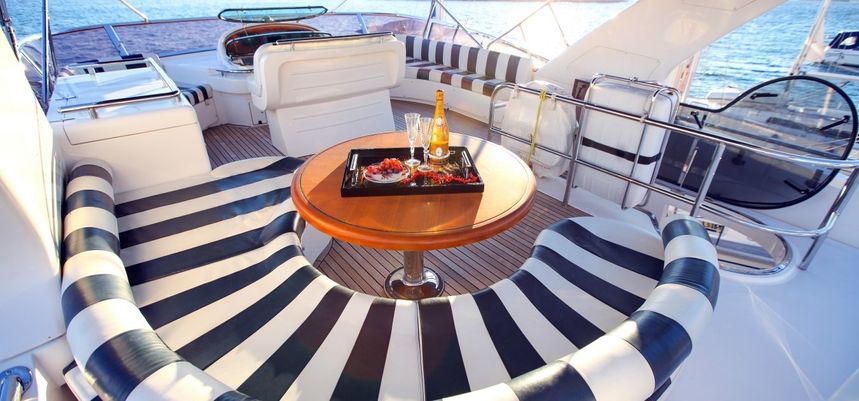 Yaretti 2210 | Mira Mare