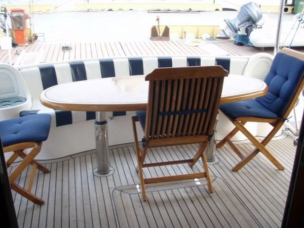 Yaretti 2210 | Mira Mare