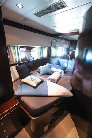 Yaretti 2210 | Mira Mare