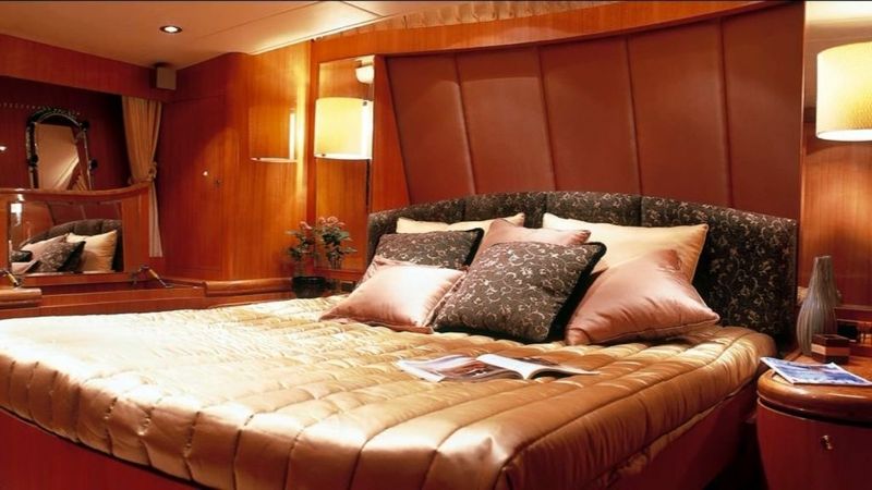 Yaretti 2210 | Mira Mare