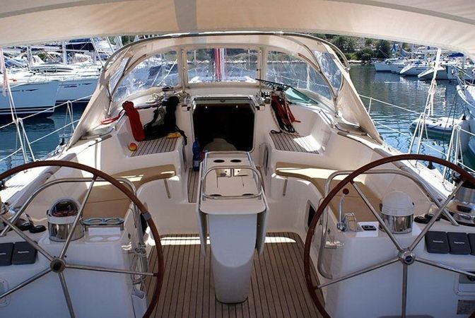 Jeanneau Sun Odyssey 54 DS | Windward Spirit