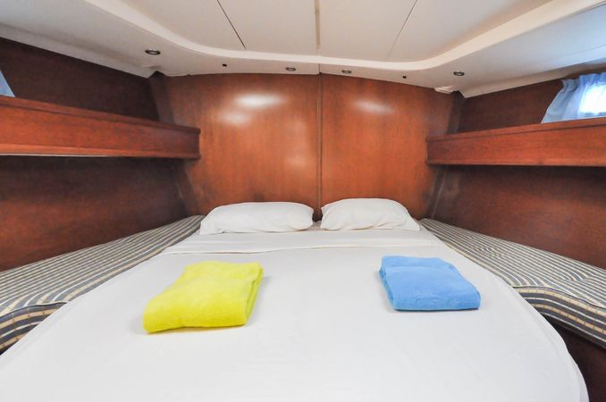 Jeanneau Sun Odyssey 54 DS | Windward Spirit