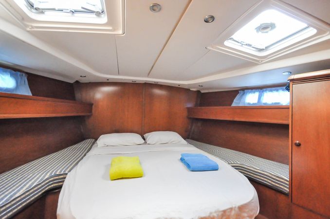 Jeanneau Sun Odyssey 54 DS | Windward Spirit