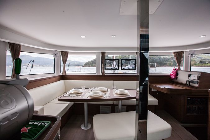 Lagoon 42 | Waterworld