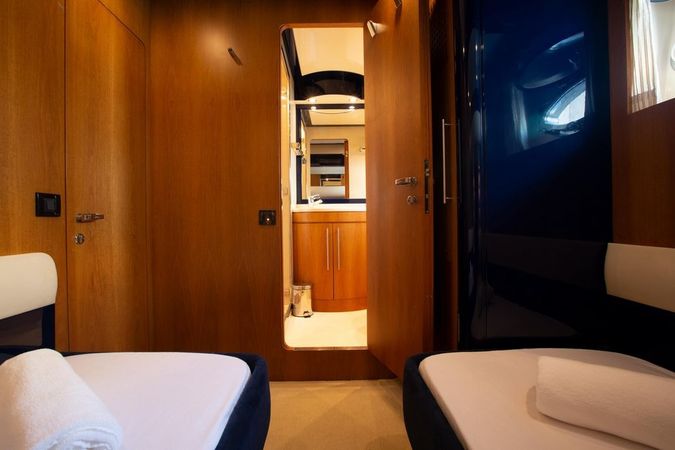 Riva 70 Dolce Vita | Aria Blue