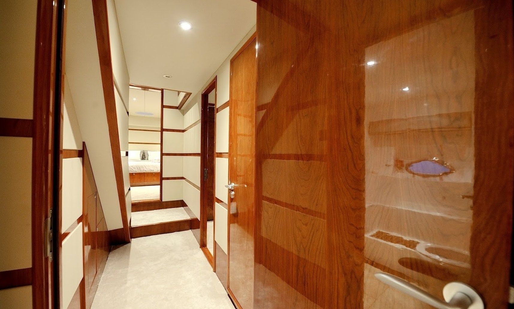 Lamberti 80 | Lady Kathryn