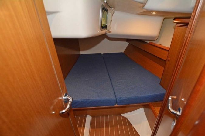 Jeanneau Sun Odyssey 49 | Easy Way