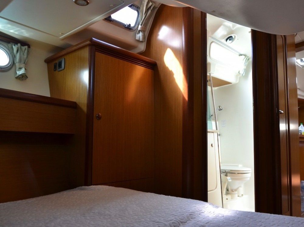 Jeanneau Sun Odyssey 49 | Easy Way