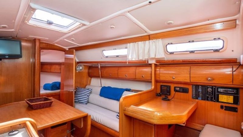 Bavaria Cruiser 32 | Lila