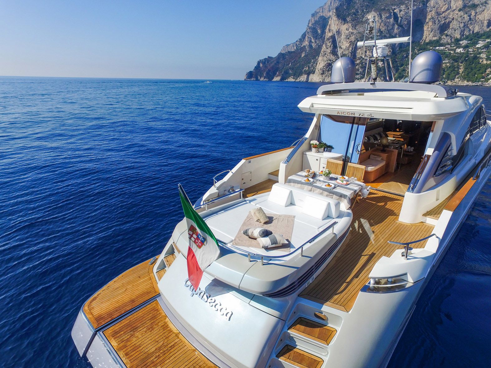 Aicon 72 | Capasecca