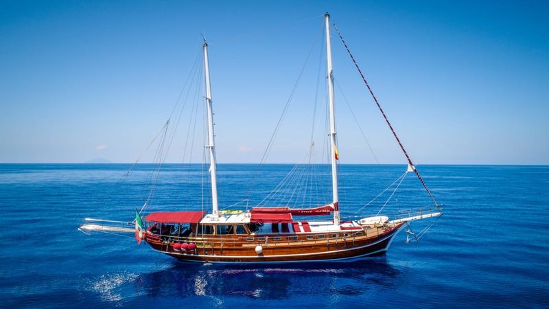 Custom Built 79 | Latife Sultan