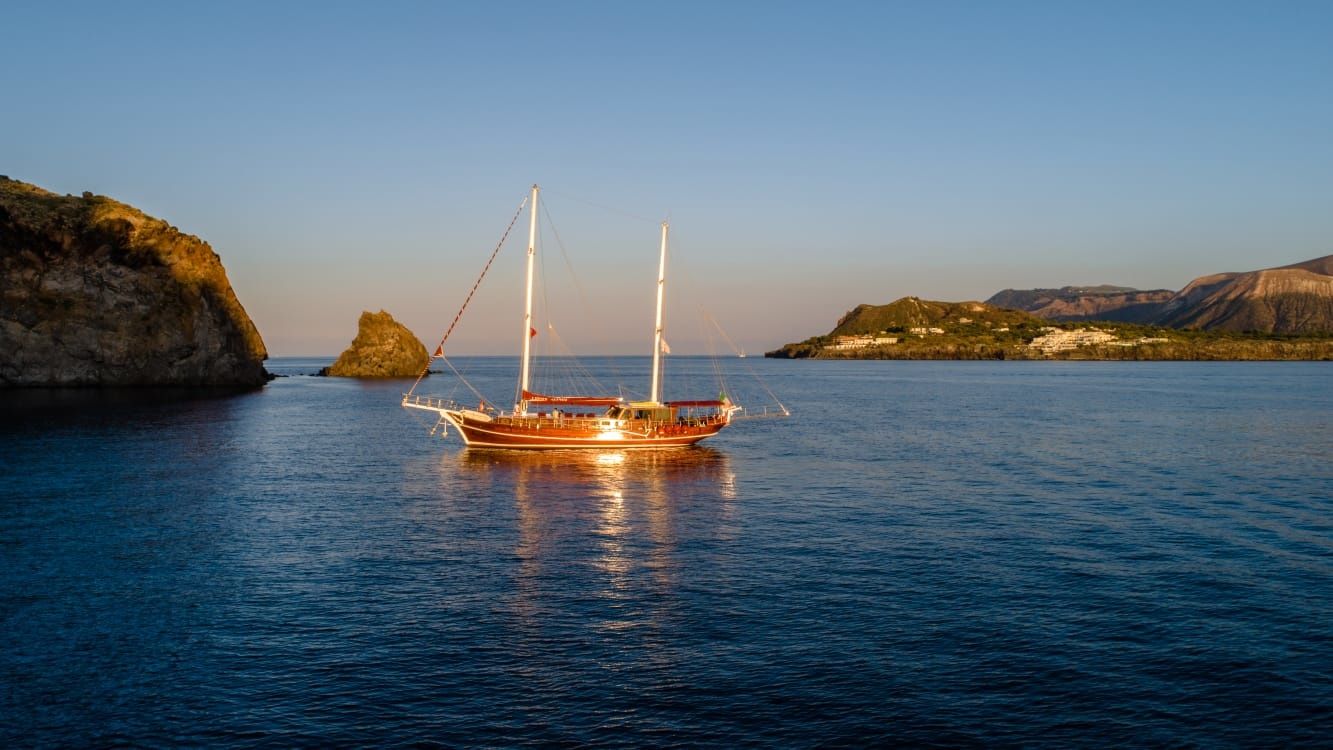 Custom Built 79 | Latife Sultan