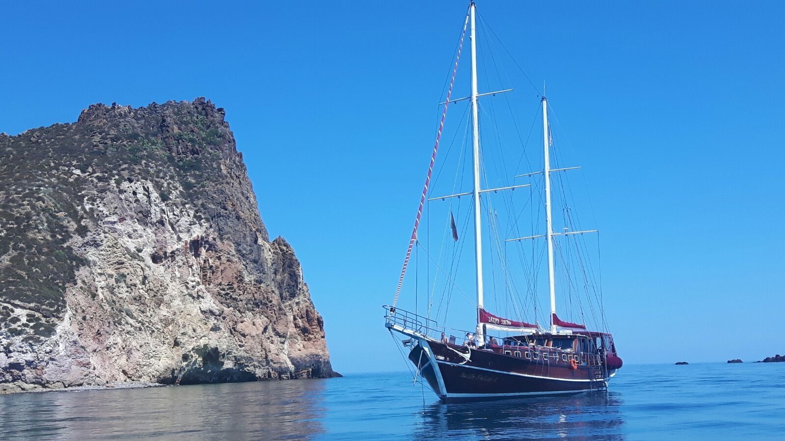 Custom Built 79 | Latife Sultan