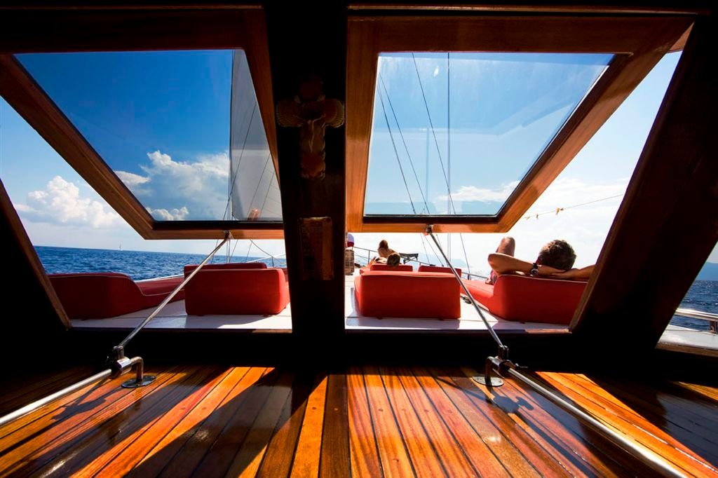 Custom Built 79 | Latife Sultan