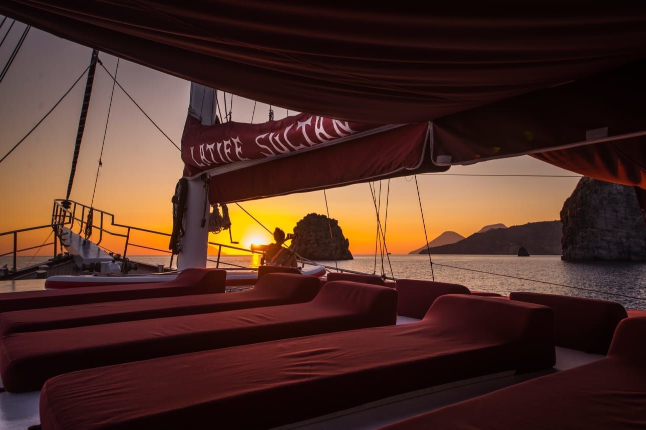 Custom Built 79 | Latife Sultan