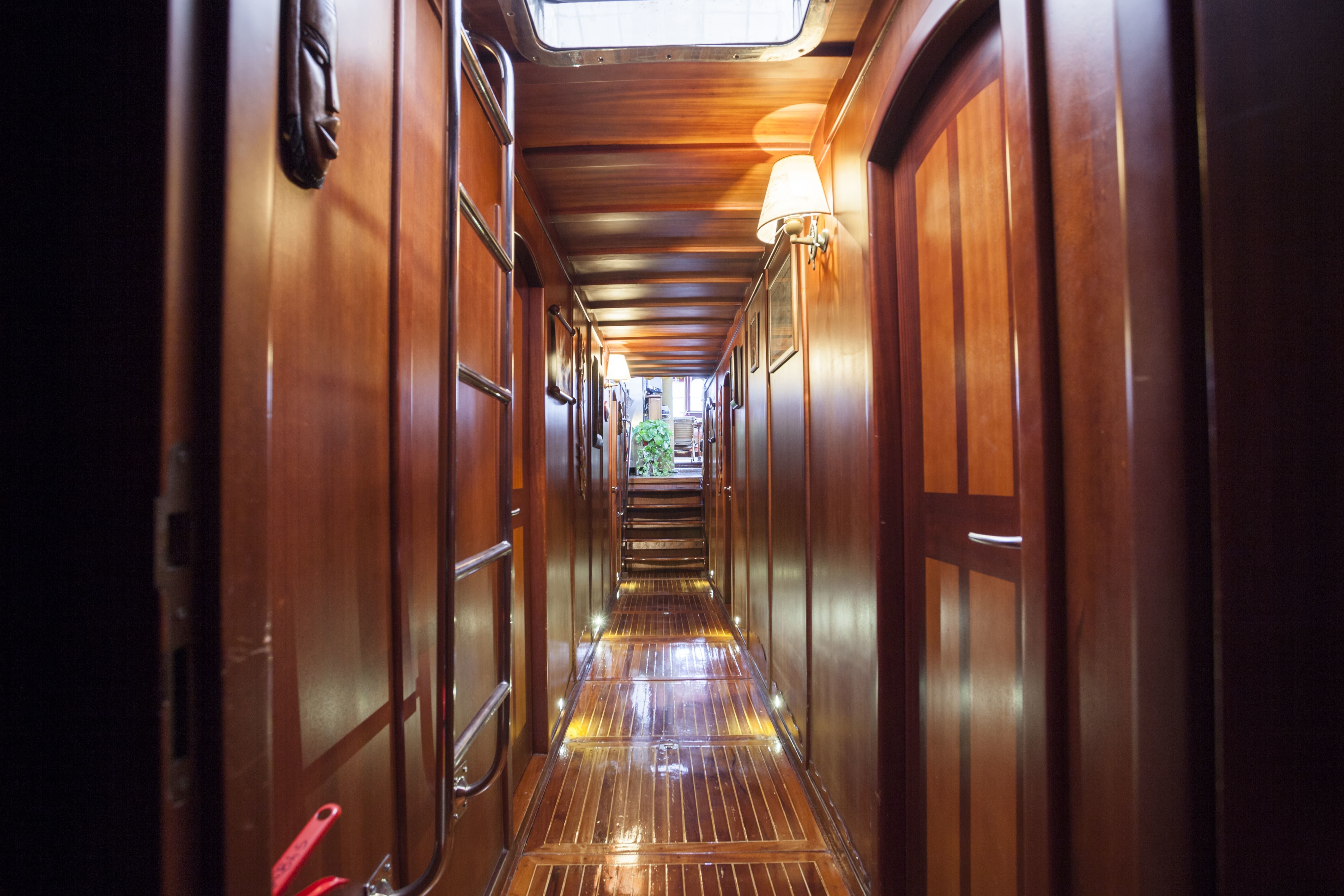 Custom Built 79 | Latife Sultan