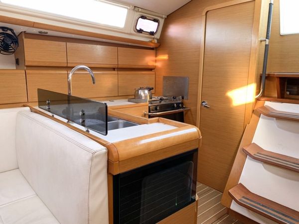 Jeanneau Sun Odyssey 439 | Triada
